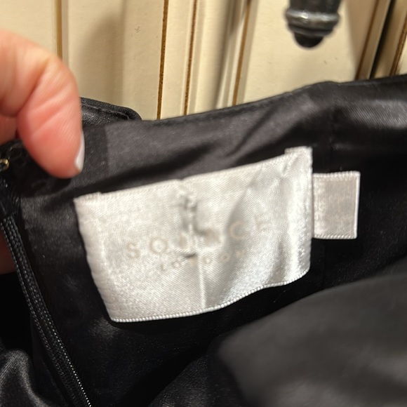 Beautiful strapless Solace London dress - Picture 3 of 5